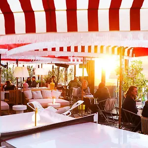 Hotell Mama Shelter West ***