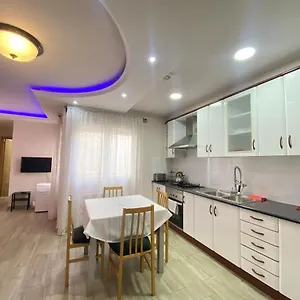 Entire New 20' From Barcelona Apartamento