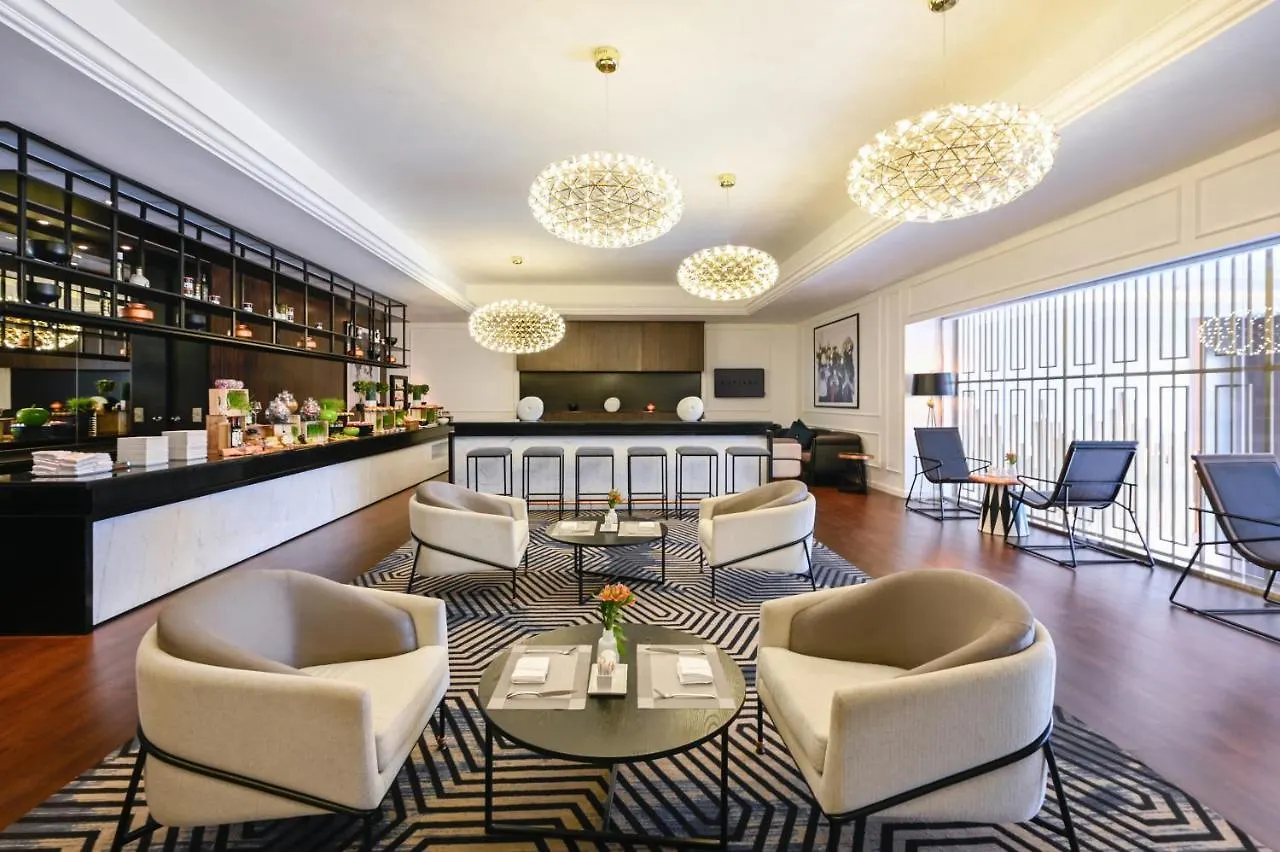 Sofitel Dubai Jumeirah Beach 5*,
